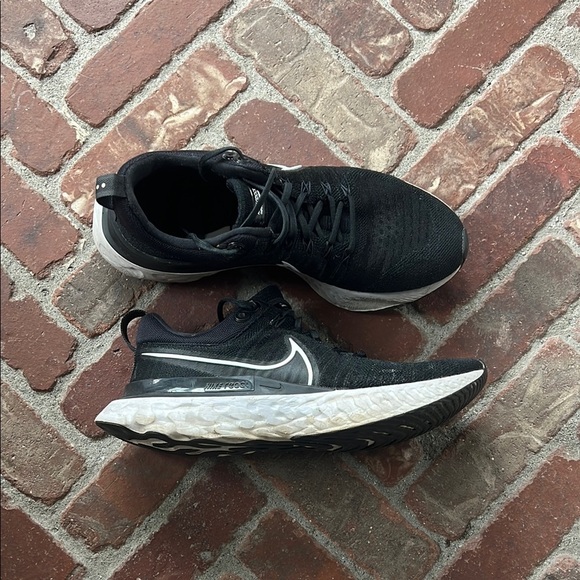 Nike React Infinity Flyknit Shoes - Picture 1 of 7